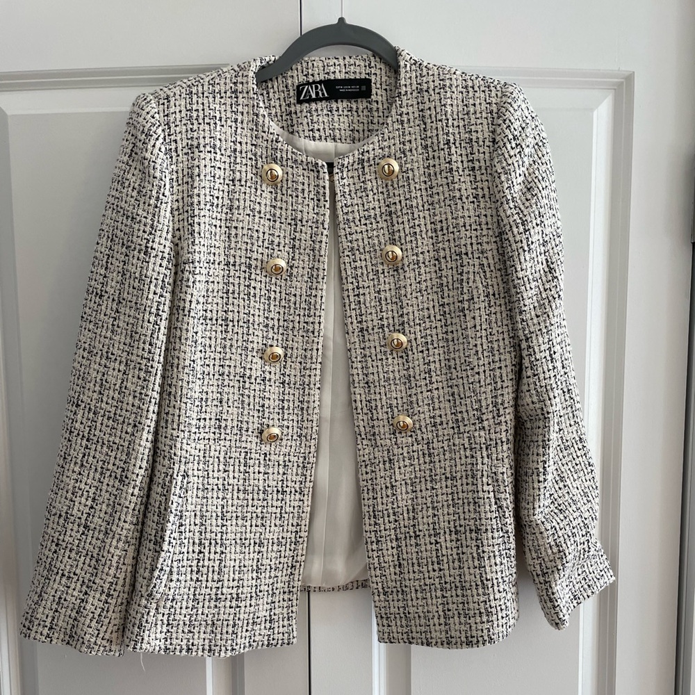 Zara Women's Black and White Tweed Boucle Jacket